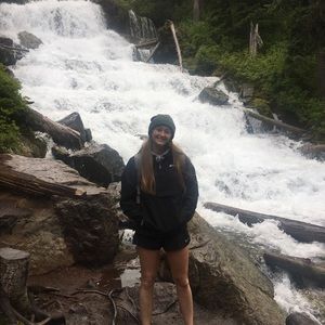 Meet your Posher, Natalie